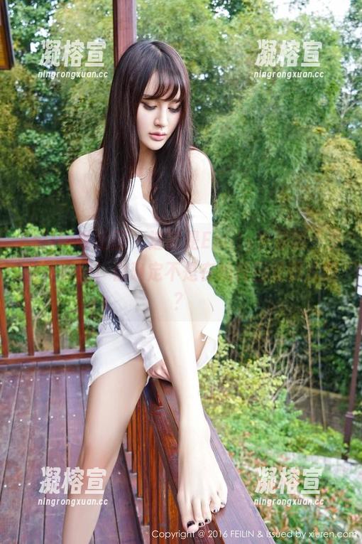 Feilin嗲囡囡-Emily尹菲 Feilin嗲囡囡 - 这就是Emily尹菲的“女友”原图!你确定不是在拍校园爱情片吗?