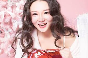 GIRLT果团网 - 最新出炉,张琳熙的透明作品集,像是在水面上漂浮,轻轻一晃。