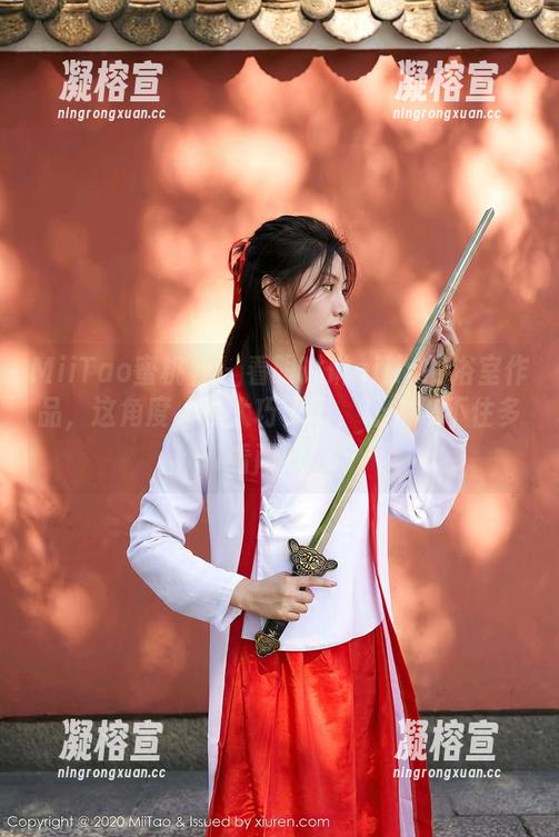 MiiTao蜜桃社 - 看眼琳琳ailin的浴室作品，这角度，也太巧了吧，让人忍不住多看两眼。