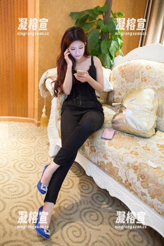 TuiGirl推女郎-赵惟依 TuiGirl推女郎 - 定制灰丝:赵惟依的图集,值得一刷再刷吗?