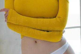 UGirls尤果网 - 免费图集:温鈊怡双马尾,真的忍不住想多看几眼!