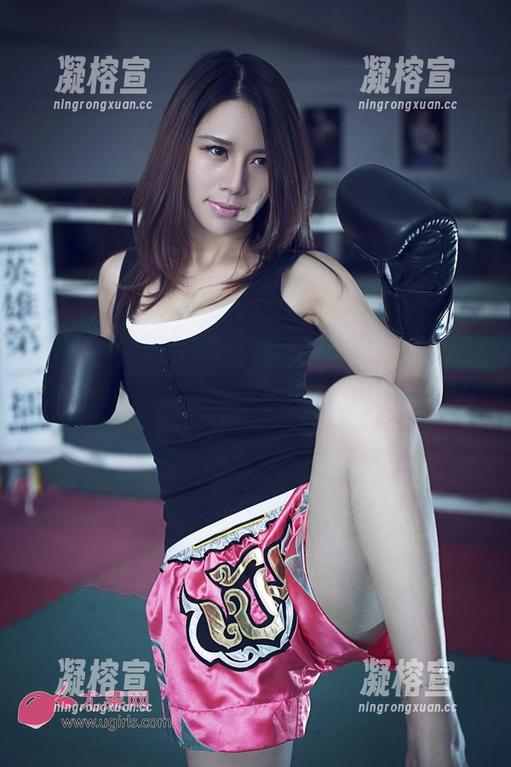 UGirls尤果网-陈怡曼 UGirls尤果网 - 图包看过来,沉浸于陈怡曼的白色柔情—现在你还敢说白不白?