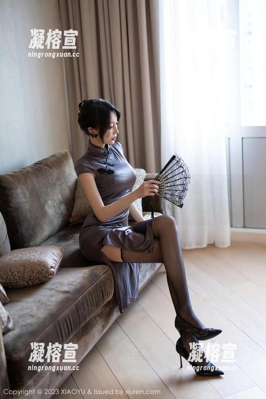 XIAOYU语画界 - 林子遥天台合集-不只是一块灰墙，还能变成你的壁纸新宠！