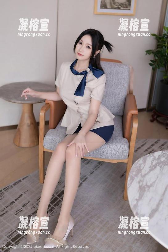 Xiuren秀人网-HeyuZhang Xiuren秀人网 - 丝袜合集里的HeyuZhang:腿毛什么的一笔勾销!