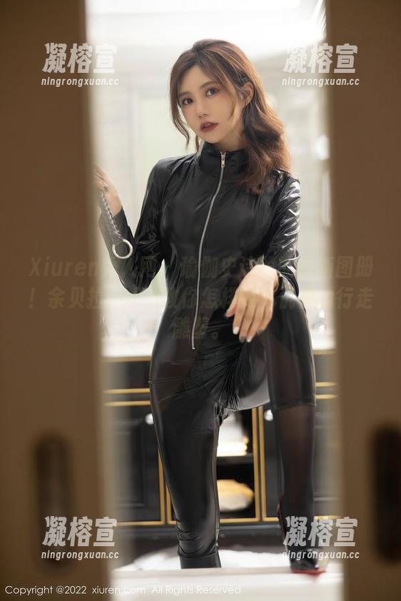 Xiuren秀人网 - 瑜伽史诗般的最新图册！余贝拉bella教你怎样做个优雅的行走雕塑。