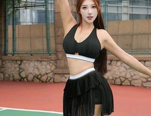 Xiuren秀人网 - 观看娜露的少女写真,不小心启动了思念少女时代的选项。