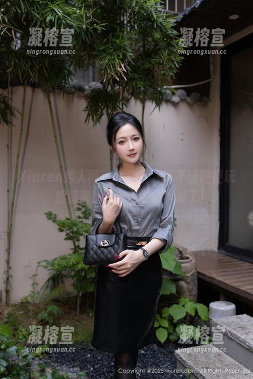 Xiuren秀人网-媛媛酱belle Xiuren秀人网 - “肉丝”可不能随便玩,媛媛酱belle在线教学来了!