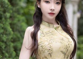 Xiuren秀人网 - 更新啦!文芮jeninfer少女图集,这特有的气质,简直像在撒娇,恨不得给她撑把伞。