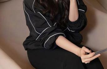 Xiuren秀人网 - 轻松一刻:林文文与和服的高清美图,每一帧都在慢慢吸引我的眼球。