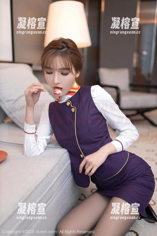 Xiuren秀人网 - 林杉杉婚纱私拍，美图中的她像是压根不怕风吹雨打，真有意思。