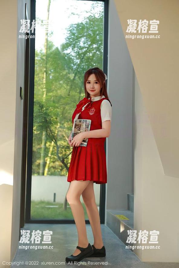 Xiuren秀人网-燕甘甘 Xiuren秀人网 - 在燕甘甘的私拍旗袍图集中,似乎每一缕织锦都在低语,你听见了吗?
