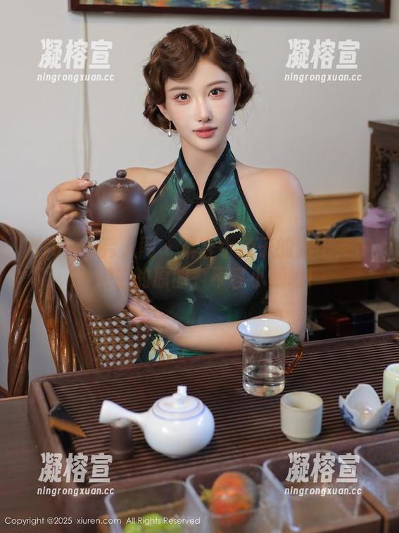 Xiuren秀人网 - 麻吉小兔子的霸王花——纯白的原图，不容小觑哦！