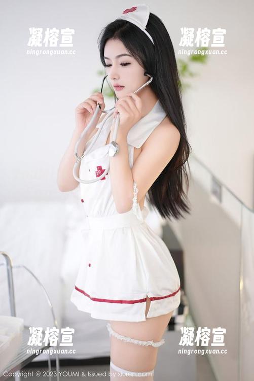 YouMi尤蜜荟-Egg-尤妮丝 YouMi尤蜜荟 - 私拍与连体衣的搞怪组合,Egg-尤妮丝在图集里等你发觉新的乐趣。