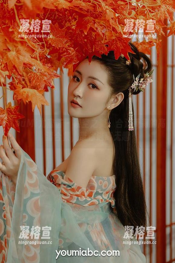 YouMi尤蜜荟 - 镂空之美：合法萝莉的高清合集，带你逃离无趣