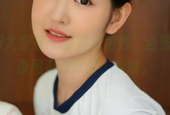 YouMi尤蜜荟 - 最新红裙秀,合法萝莉的原图有点可爱,哈哈。