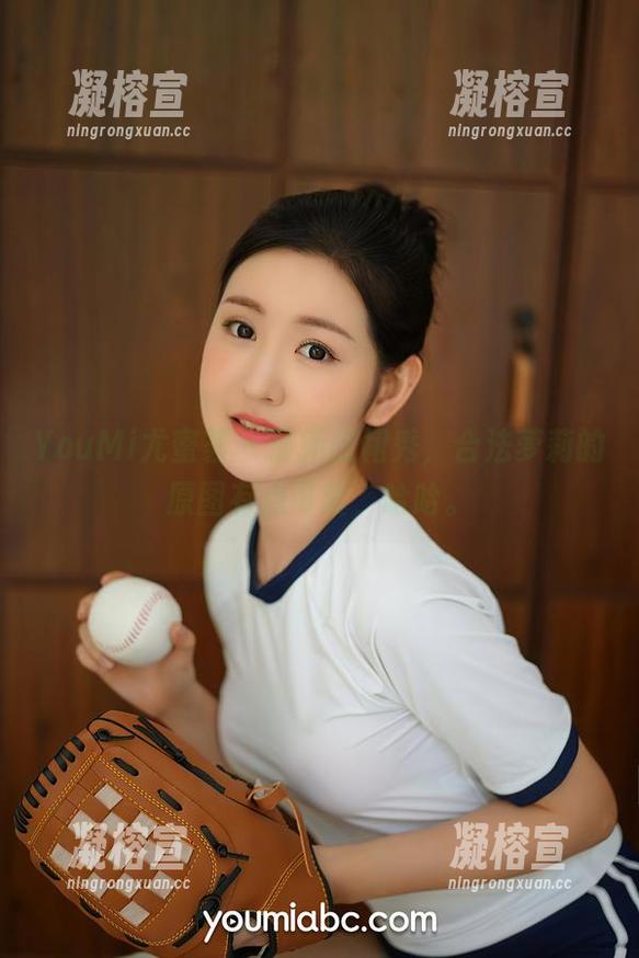 YouMi尤蜜荟 - 最新红裙秀，合法萝莉的原图有点可爱，哈哈。