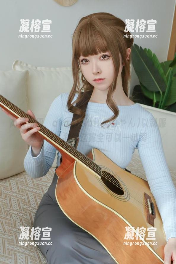 高清图册，asagiriai(爱ちゃん)以制服做挑衅，我说这完全可以一试啊