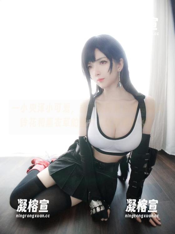 一小央泽小可爱，能不能再来点免费的风铃花和薰衣草的图片，让我解解馋？