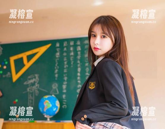 图片里的JK黑丝，配上“亚马逊鲶鱼”，我该给它打几分呢？