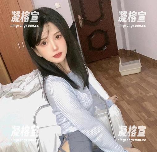 倦倦喵的白裙，图上有掌声哦，不然是执念！