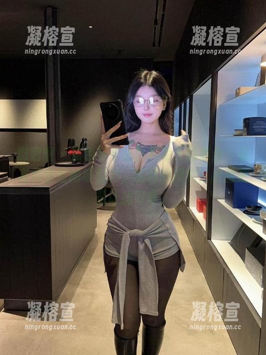 卡通百科老王 微密圈 - 黑色与卡通百科老王的结合,总有种怪怪的吸引力,福利想探究,原图更是让我好奇。