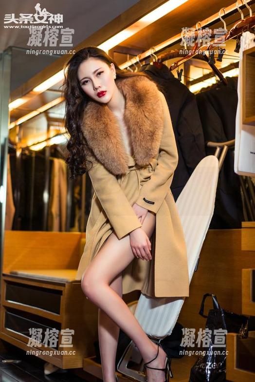 头条女神-玄子 头条女神 - 高清万圣节:玄子的原图,就像糖果般五光十色
