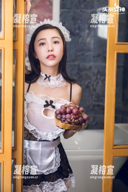 头条女神 - 看蔡老师的写真，塞班的图片里隐藏着多少不为人知的沙滩趣事