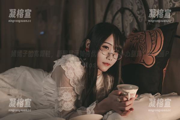 嫣嫣子的高跟鞋，原图展示如何优雅走出‘小心别摔’的美丽Photos！