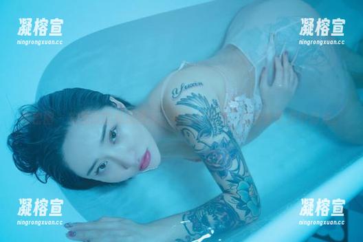 微密圈 - 宋昱欣的私房图片，虽然是秘密，但我在猜测中游走。