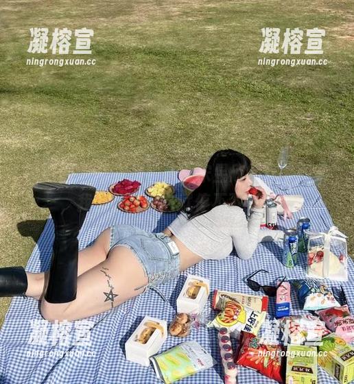 宋昱欣 微密圈 - 毕竟是学妹,宋昱欣的作品图集,我的目光怎么就停不下来呢?