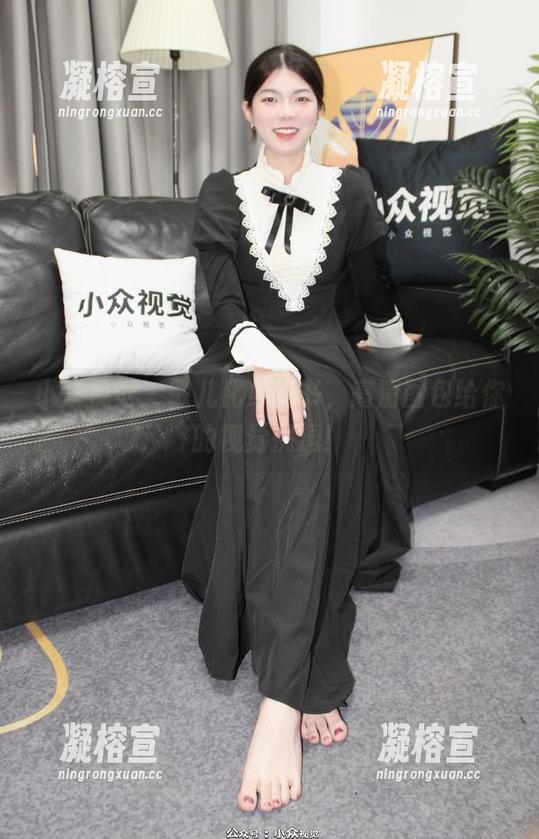 小众视觉-敏儿 小众视觉 - 敏儿化身秘书,高清图包给你的视觉挑逗!