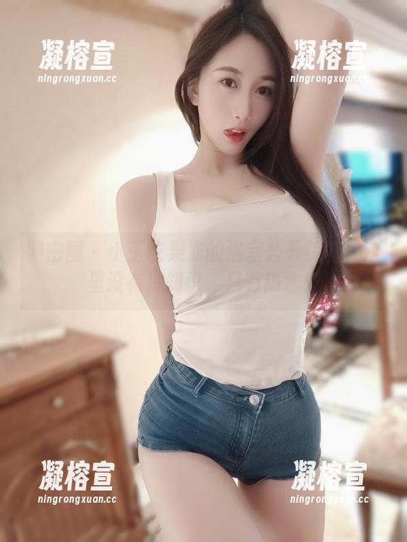 小玉吃果冻 微密圈 - 小玉吃果冻的浴室公开美图:这里没有冷知识,只有热水!