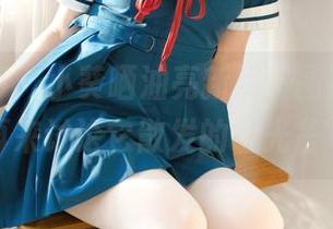 少女秩序 - 小葵晒油亮新照,图片分享之后再来讨论它散发的“光芒”!