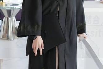 尤蜜荟 - 和服与黄歆苑的美图结合,感觉就像是在一场没有剧本的戏中Issittingquietly。