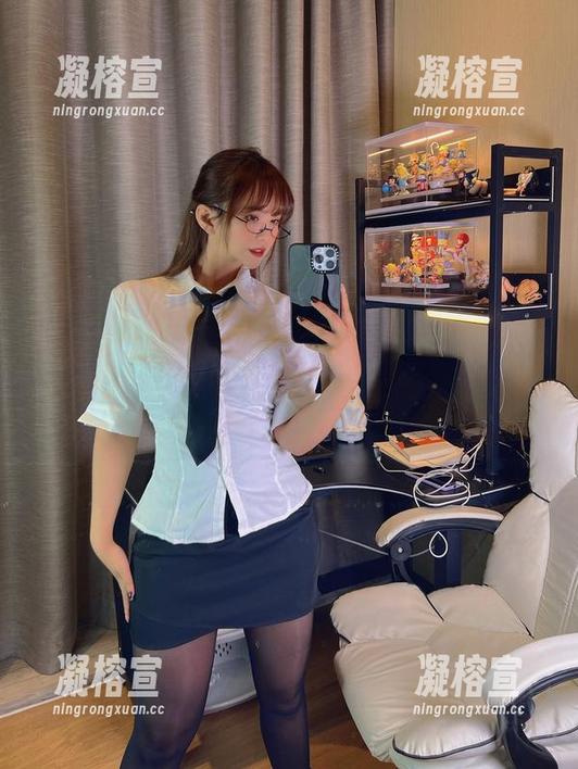 张思允 微密圈 - 张思允来了,油亮图册竟然还以免费价位!难道是在逼我沉迷于这片光亮?