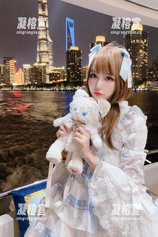 彩芸_Nebula带着私拍合集来了，美奈子也损失惨重！