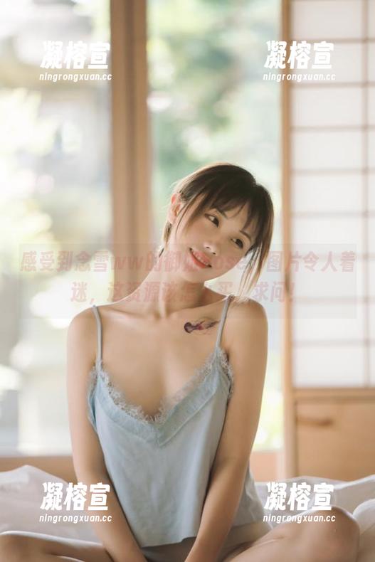 念雪ww 感受到念雪ww的御姐Pose,图片令人着迷,这资源该怎么买,求问!