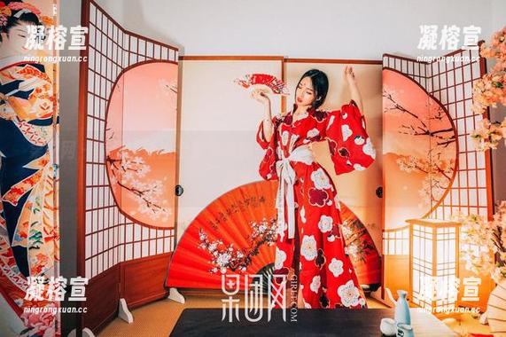 果团网 - 莫雅淇新出全套兔女郎作品，以为只是一只兔子，结果成精了？