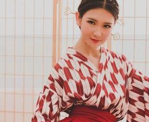果团网 - 莫雅淇的制服原图:万万没想到私房里会藏着这些小心思!