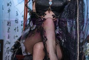 真心话，樱井小莜的短裙图包，哪个角度都好看，让人忍不住想一探究竟。