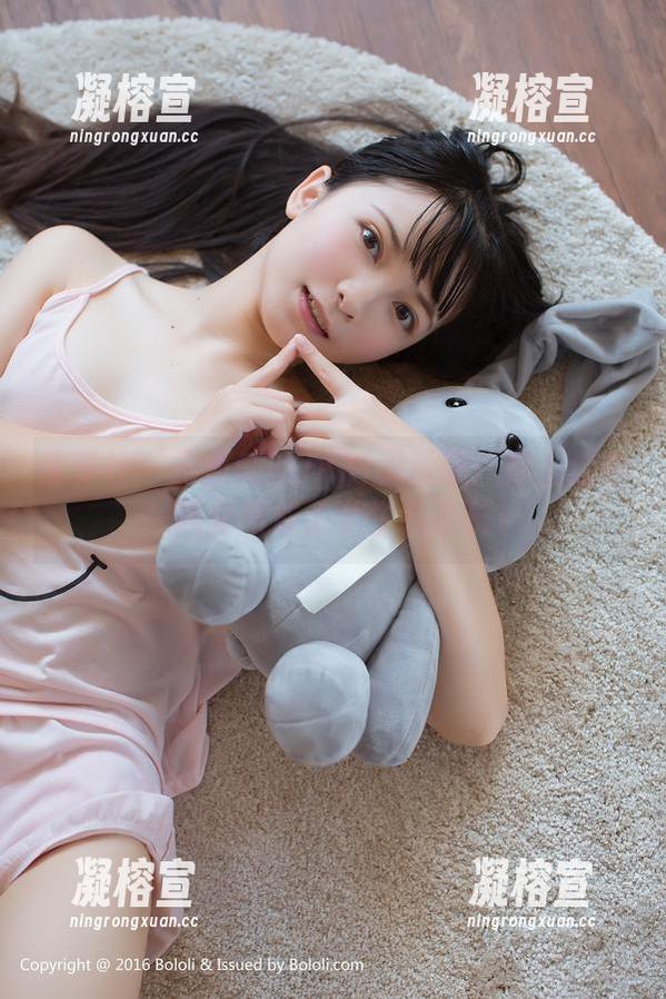 波萝社 - 王语纯的JK制服资源：穿上这身，我立马成了学生会会长！