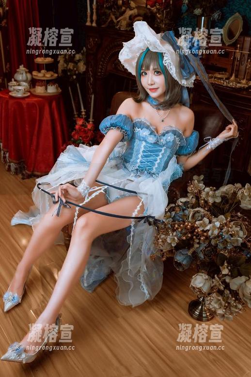 源纱希喵喵喵 懒洋洋的午后,源纱希喵喵喵的浴室写真正好满足我的小欲望,太“暖心”了吧!
