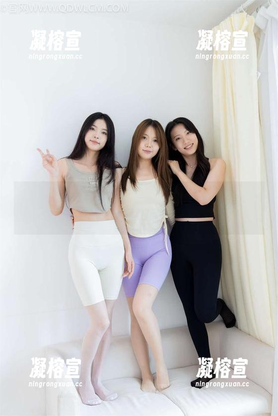 物恋传媒-嘟嘟 物恋传媒 - 看嘟嘟穿高跟长靴,私房美图已经快让我打算再买一双了。