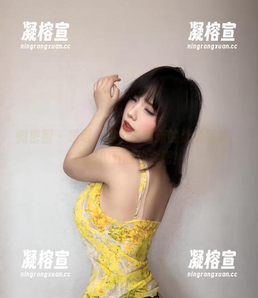 琳铛铛 微密圈 - 哎呀,琳铛铛最新的泳装写真,忘记周五的约会吧!