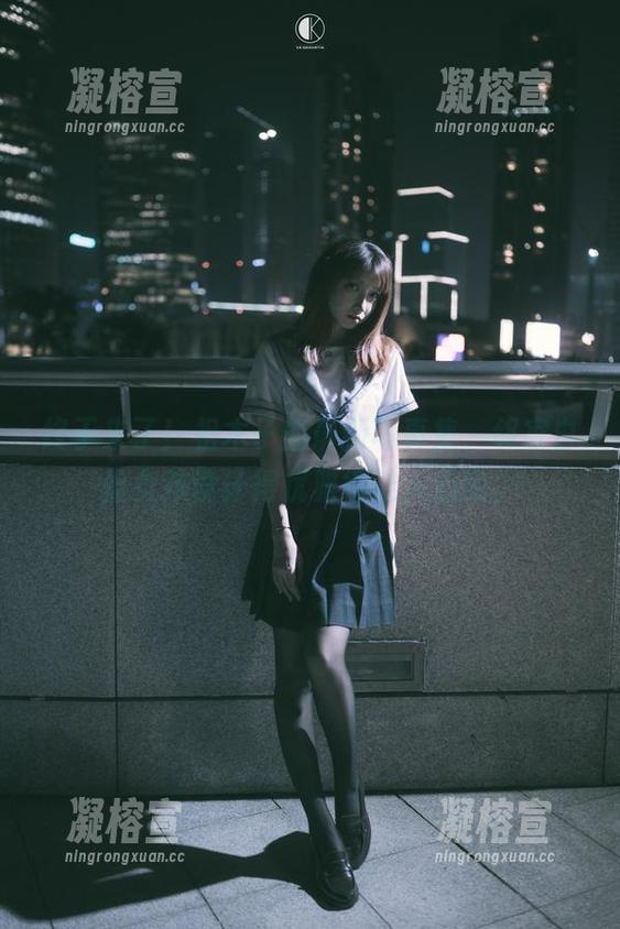 祖木子 终于来了!祖木子的最新写真集,邻家白丝女孩设计得优雅得让人心慌。