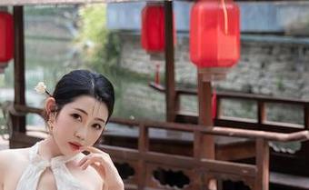 秀人网 - 拍照美如画，原图展示奶芙乔乔的旅拍奇迹！