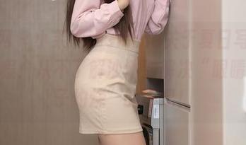 秀人网 - 小茉莉jasmine关于夏日写真心路历程：从不了解沙滩到解决“眼睛被沙子灼烧”的不易！