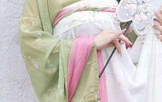 秀人网 - 小蛮妖_honey的浴室写真:让原图中的每一次呼吸变得都如此微妙。