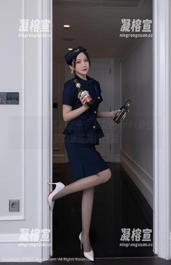 秀人网-徐安冉miki 秀人网 - 繁忙喧嚣中,徐安冉miki办公室里的静谧精选四溢