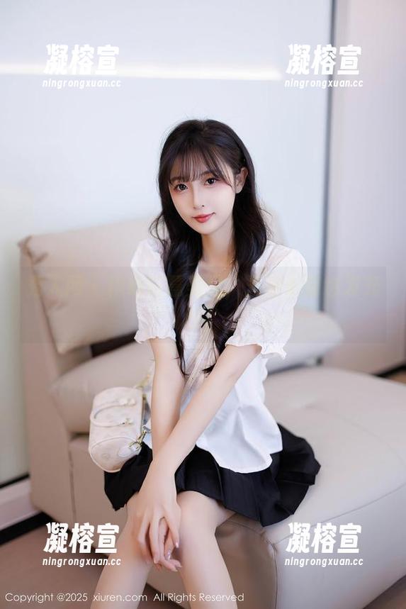 秀人网-筱慧 秀人网 - 精选筱慧美足,光脚走路也发光呀!